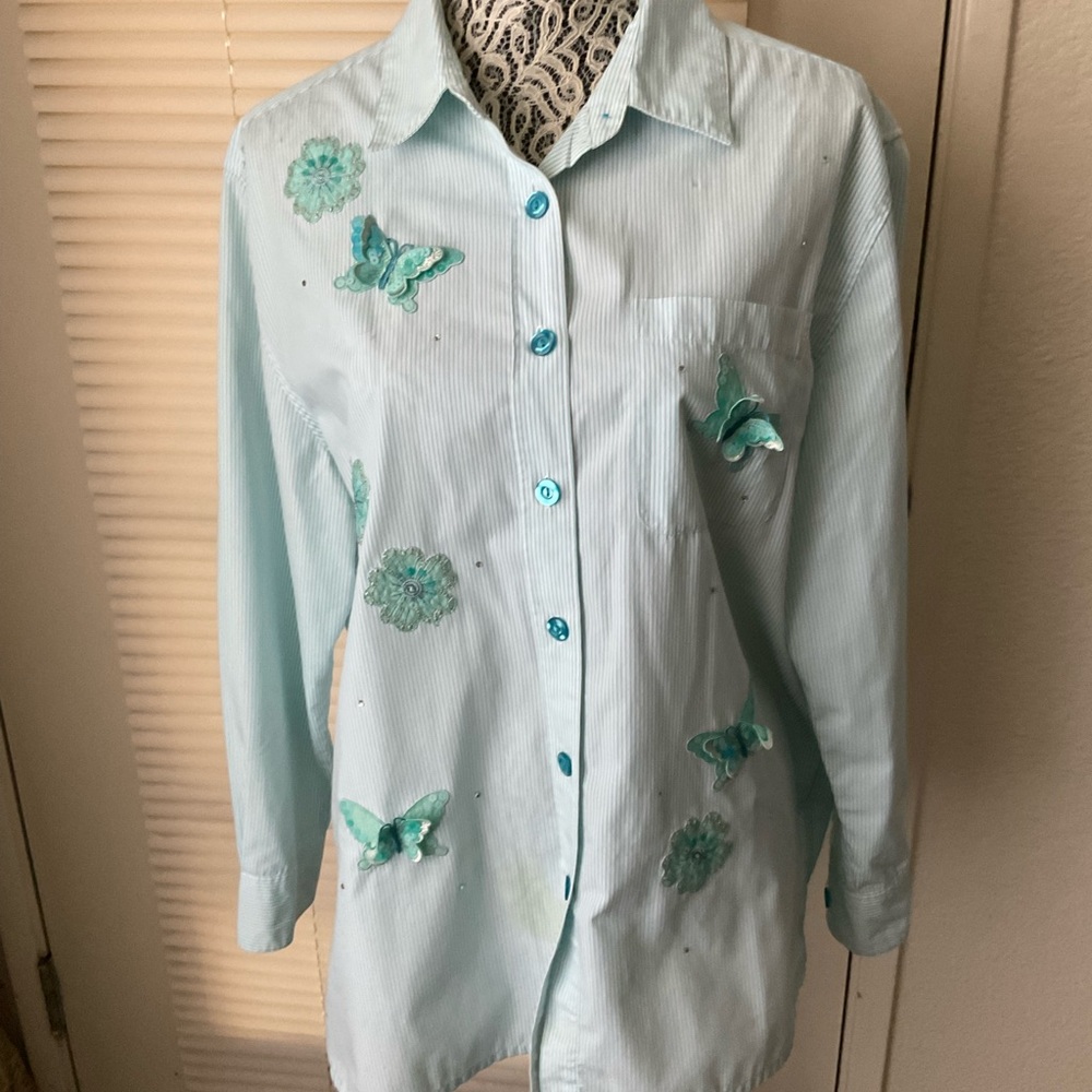 Draper’s & Damon’s women blouse blue butterfly/ flowers Sz L cotton blend